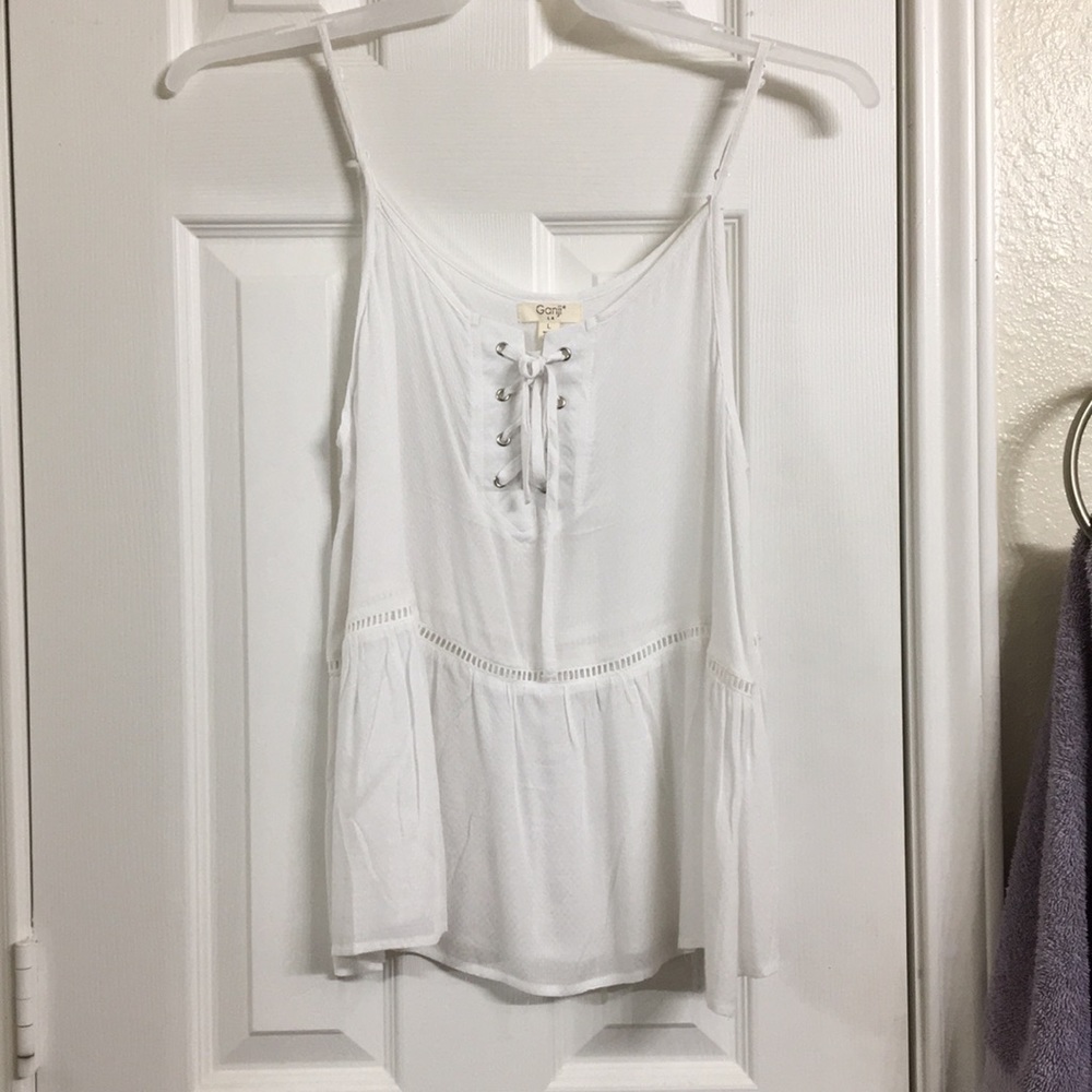 Ganji- white flowy tied top
